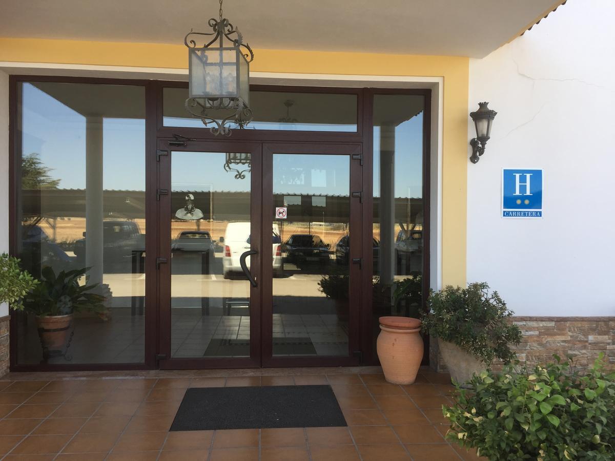 Hotel El Capricho Villanueva del Trabuco Eksteriør bilde
